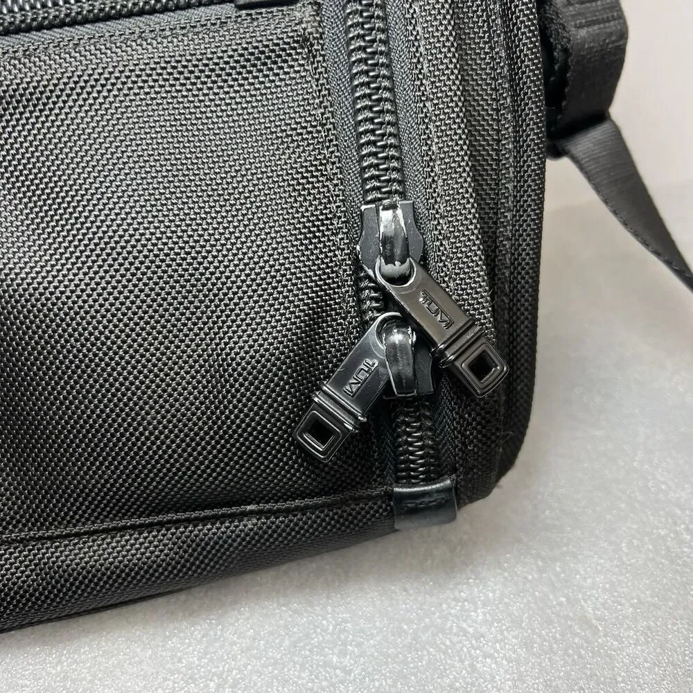 TUMI Alpha Expandable Organizer Briefcase Laptop Bag Black  26141 DH